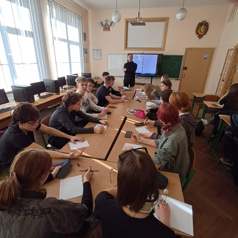 Фото з Днів Політехніки в школі