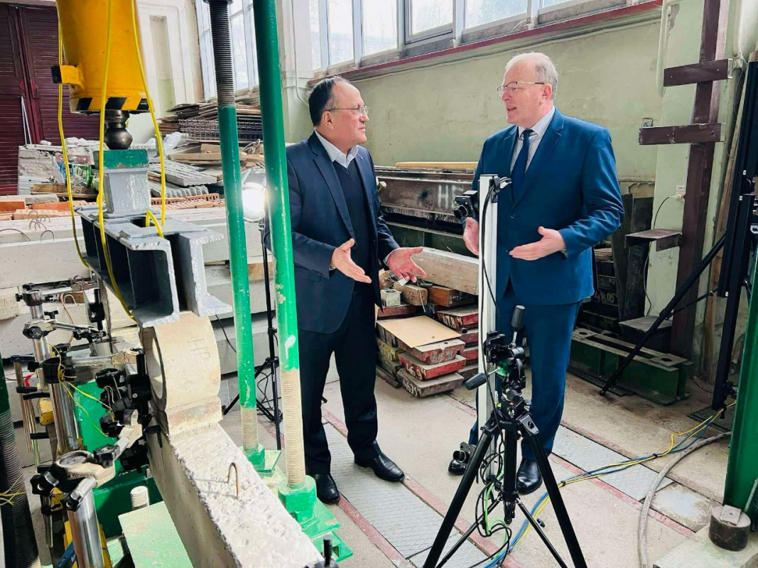 Фото із зустрічі у Львівській політехніці