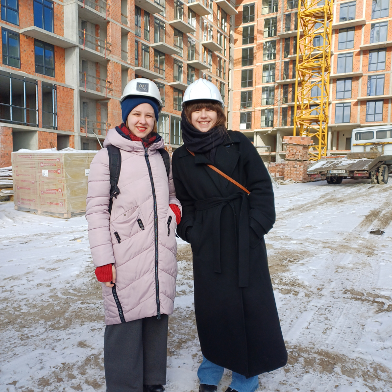 Фото з відвідин будівництва