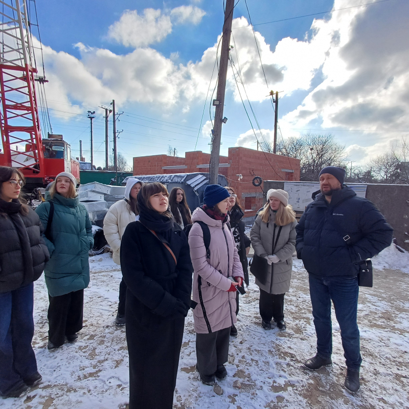 Фото з відвідин будівництва