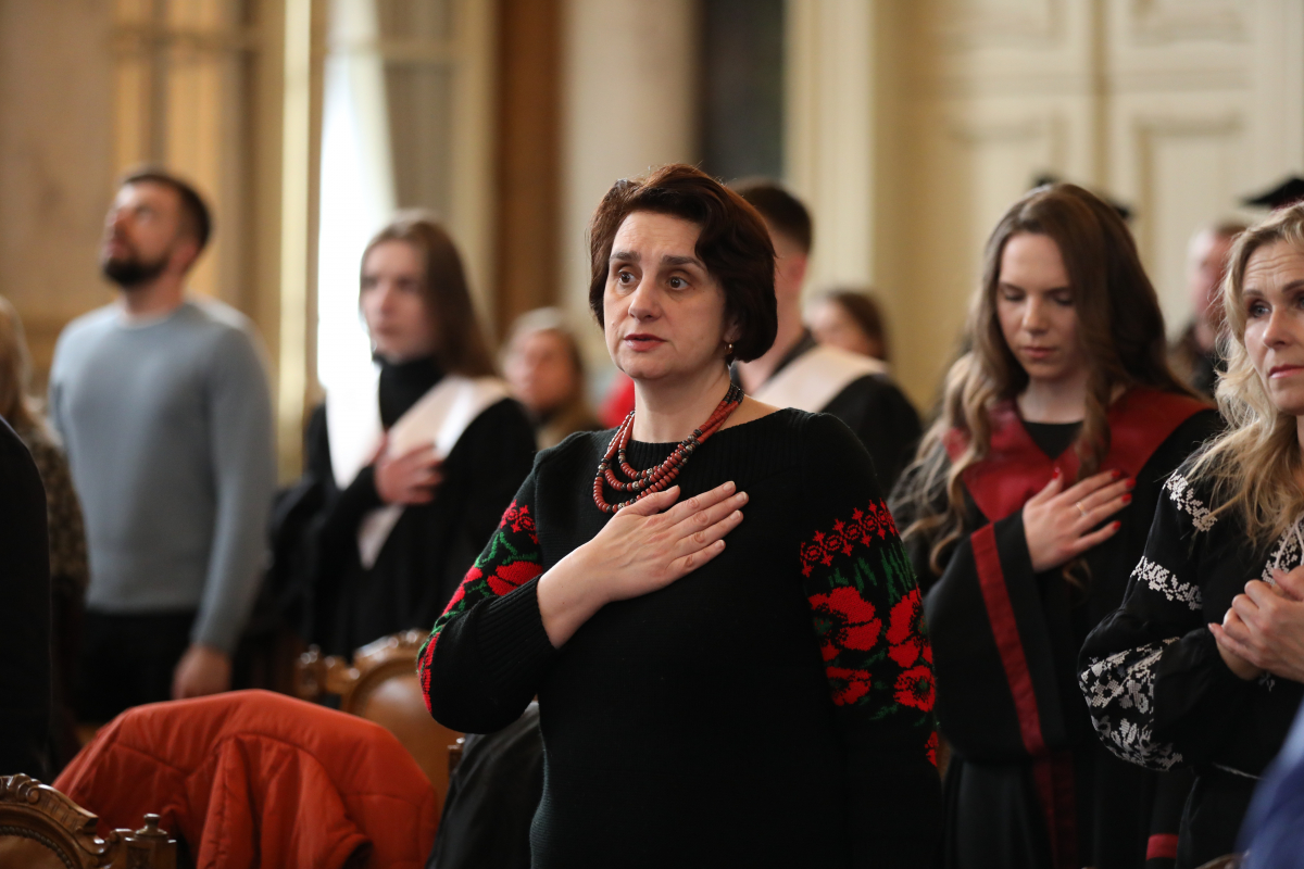 Фото із вручення дипломів