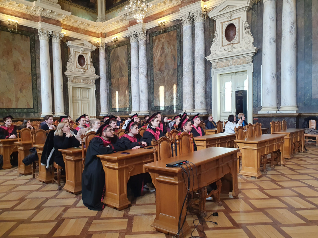 Фото із вручення дипломів