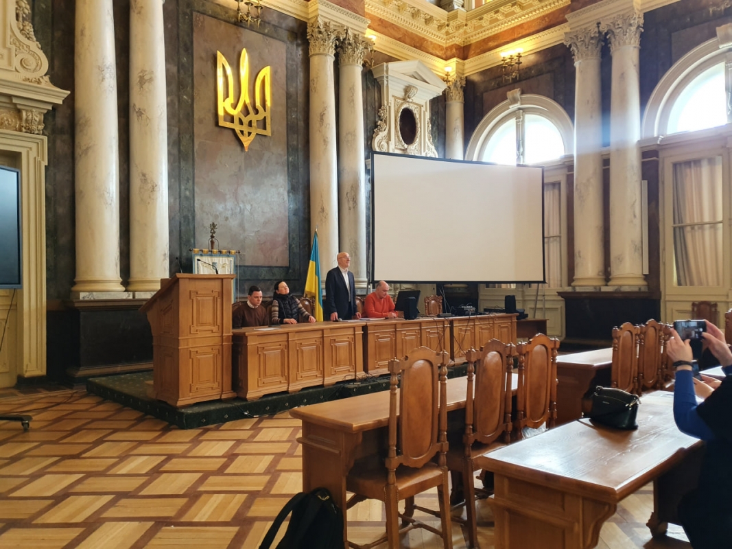 Фото із вручення дипломів