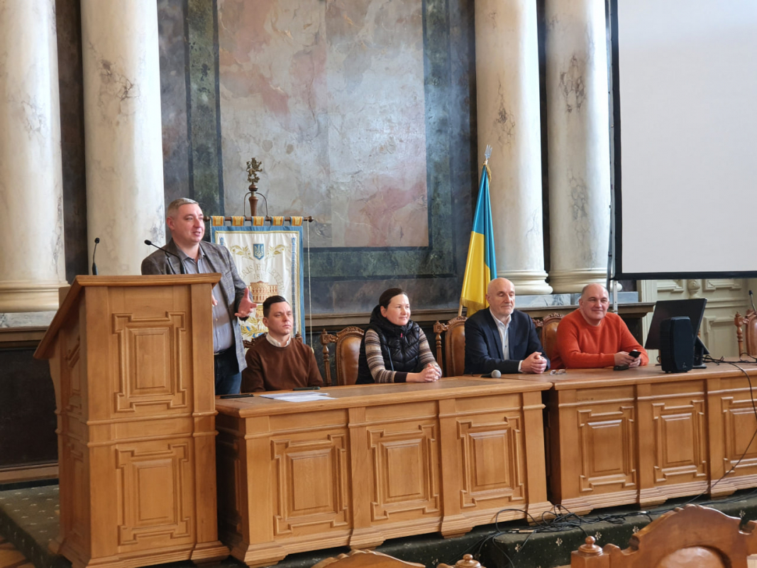 Фото із вручення дипломів