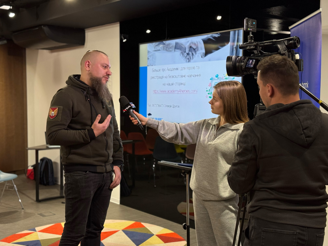 Фото з відкриття курсів