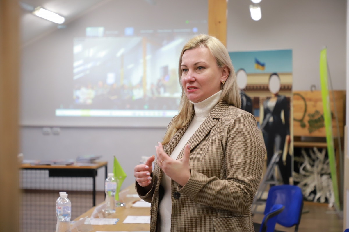 Фото з відкриття школи