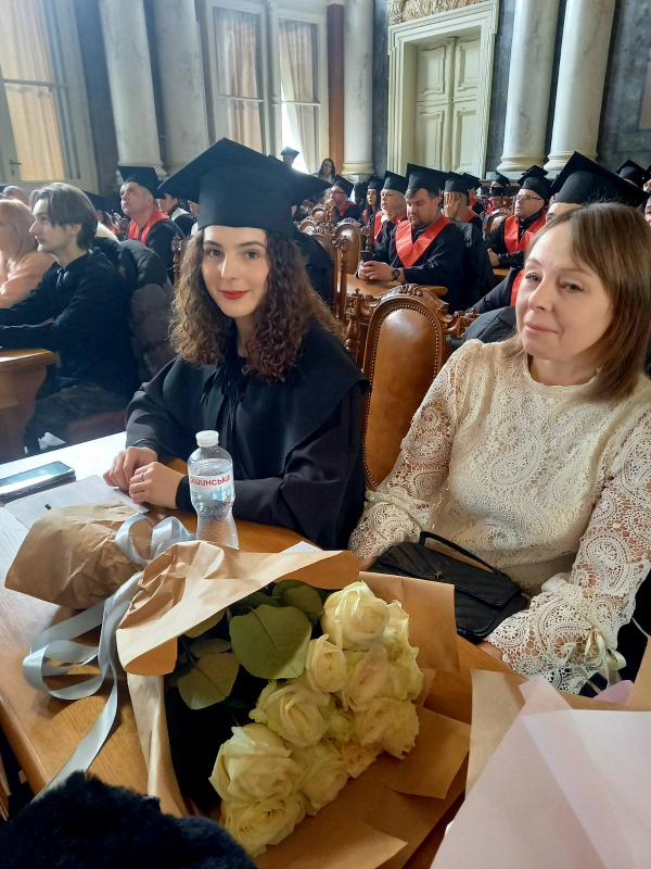 Фото із вручення дипломів