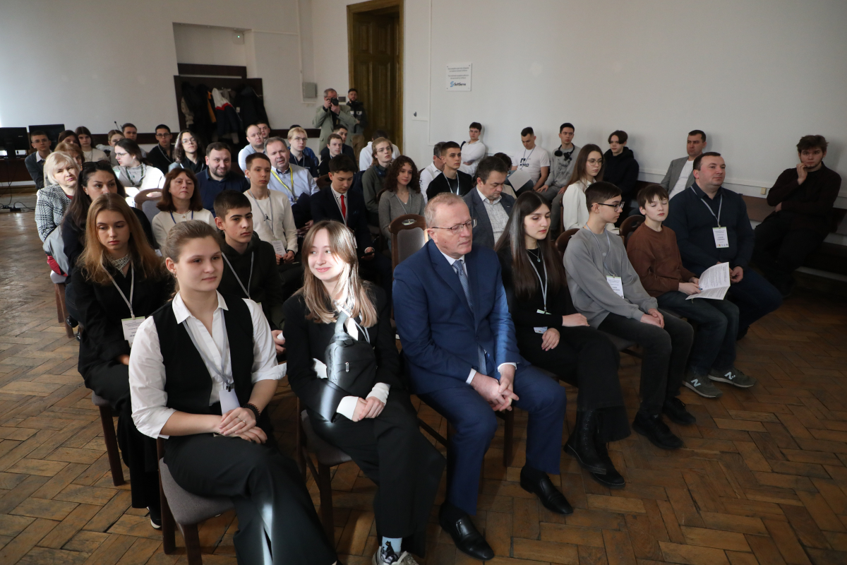 Фото із захисту робіт