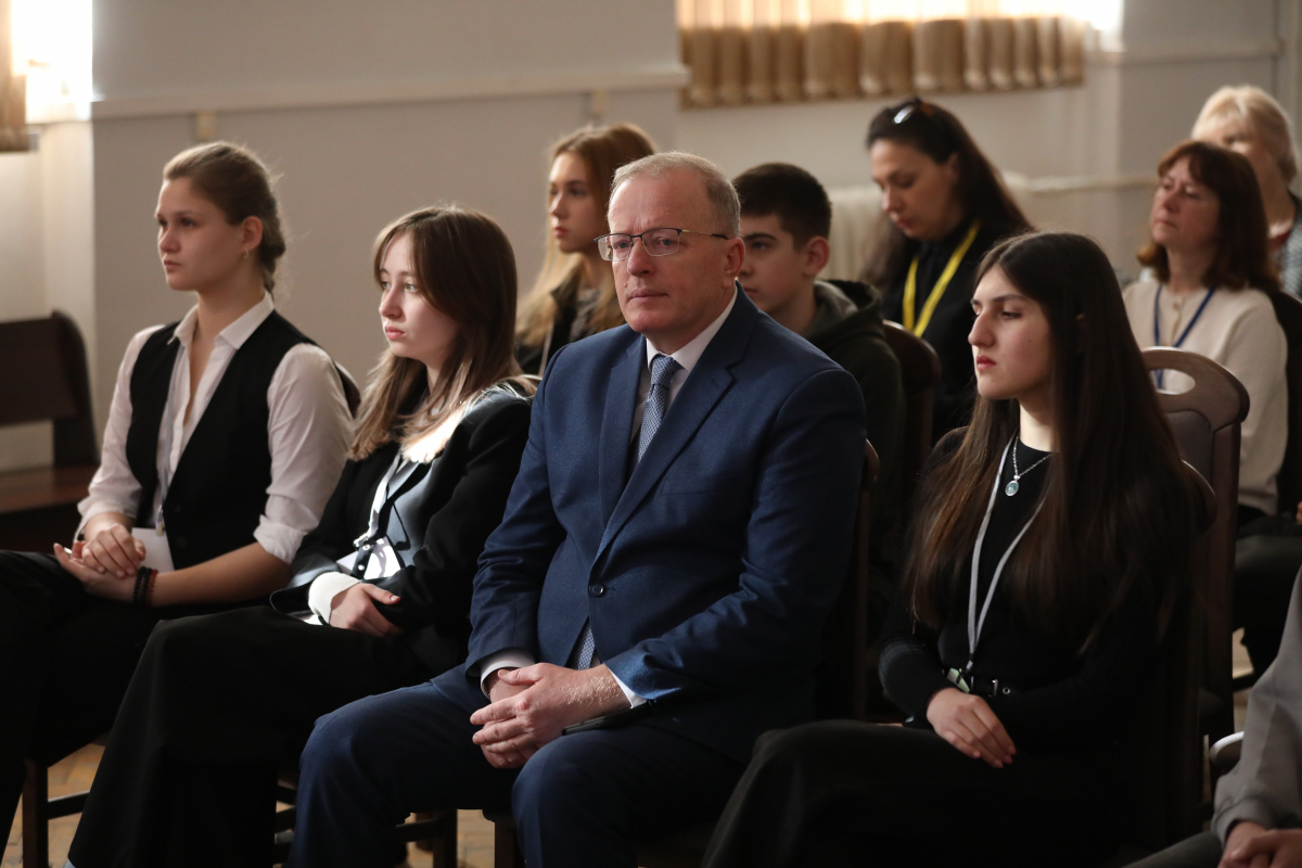 Фото із захисту робіт