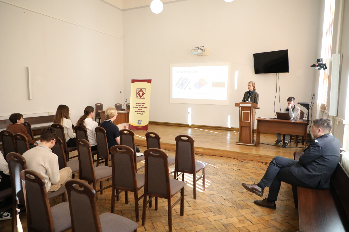 Фото із захисту робіт