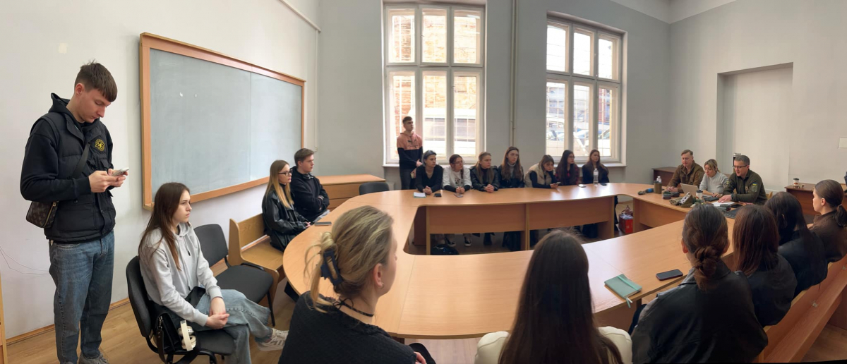 Фото із зустрічі на кафедрі ЖЗМК