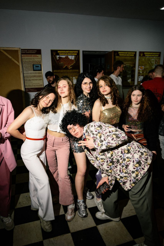 Михайло Сметанюк із колегами