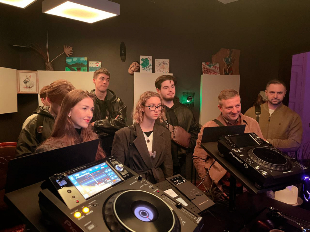 Фото з відвідин студії