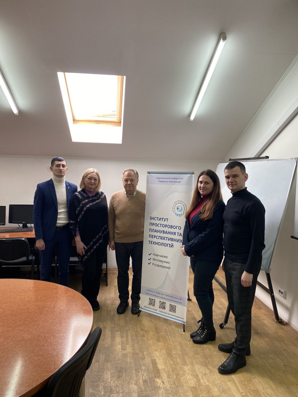 Фото з підписання меморандуму