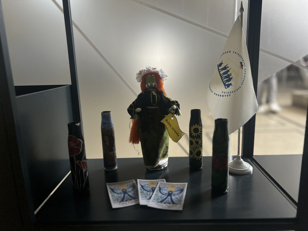 Фото з відкриття виставки