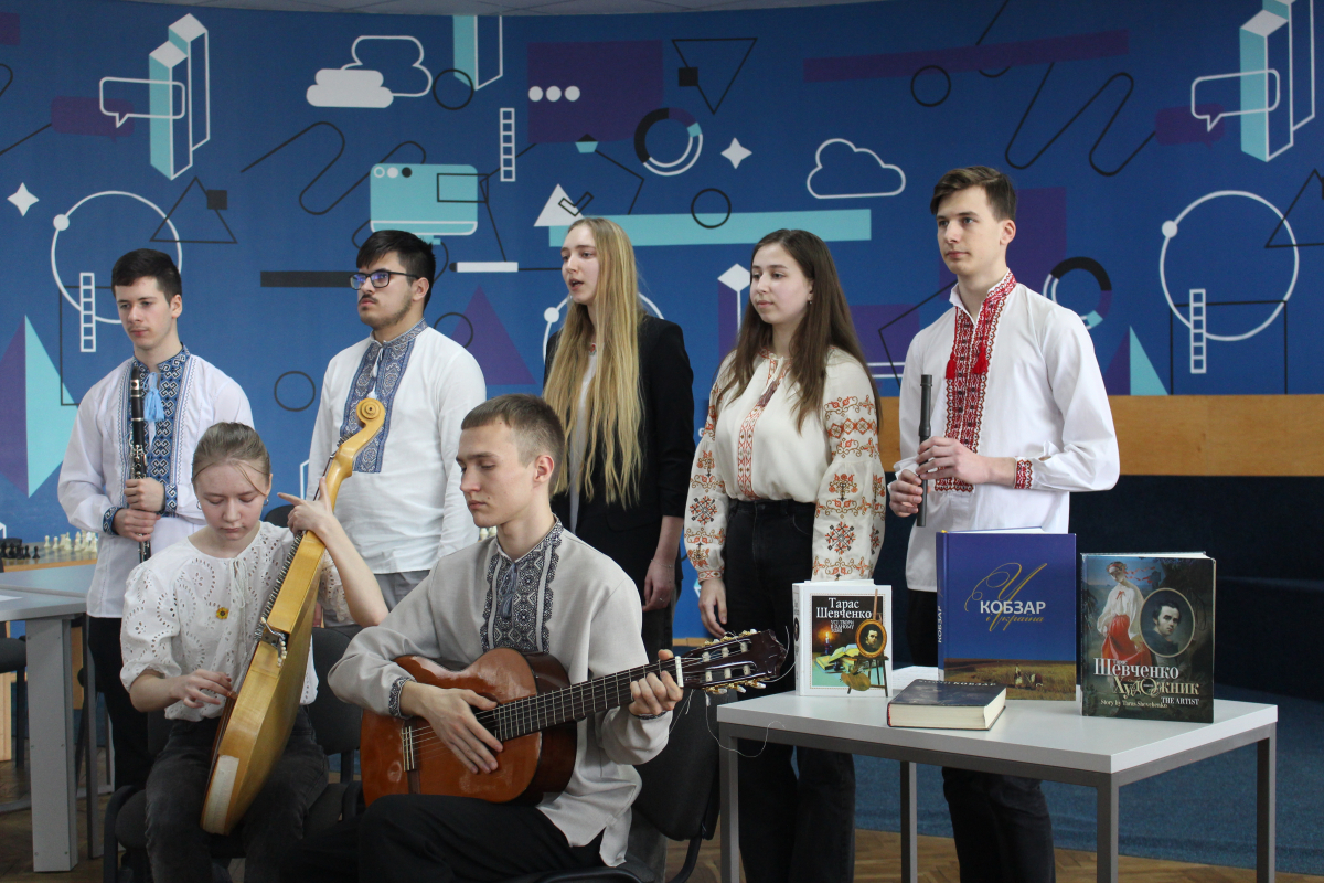 Фото із заходу в бібліотеці