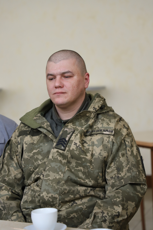 Фото з передавання авто для ЗСУ