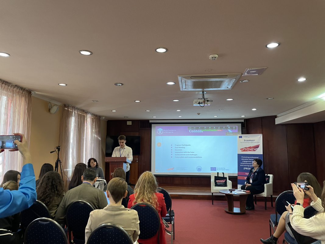 Микола Балюк із колегами