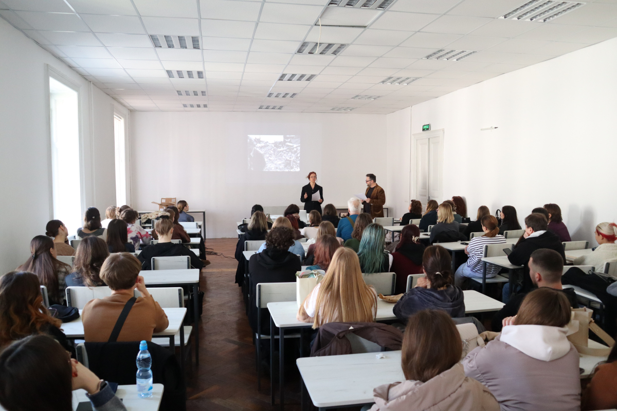 Фото з лекції