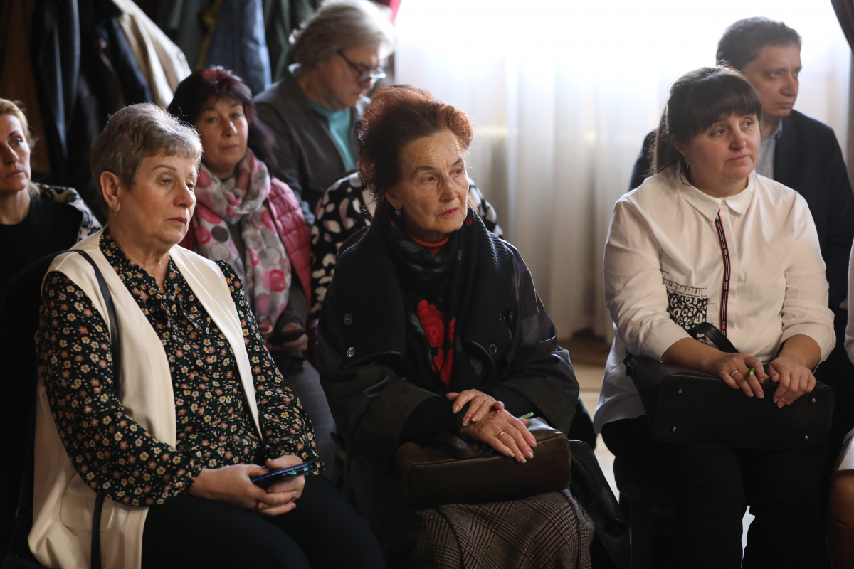 Фото із симпозіуму