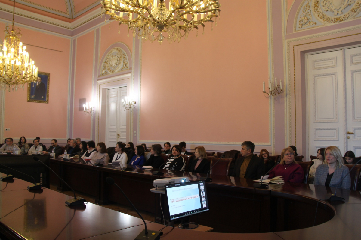 Фото із засідання НТШ