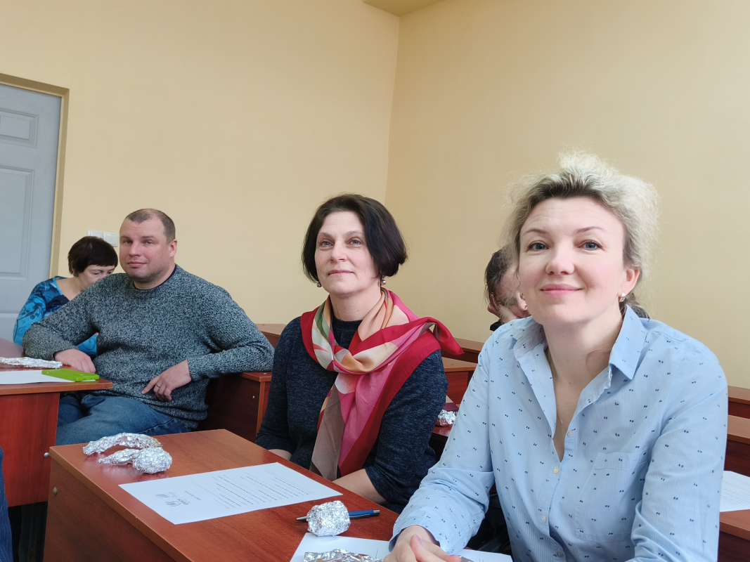 Фото із заходу