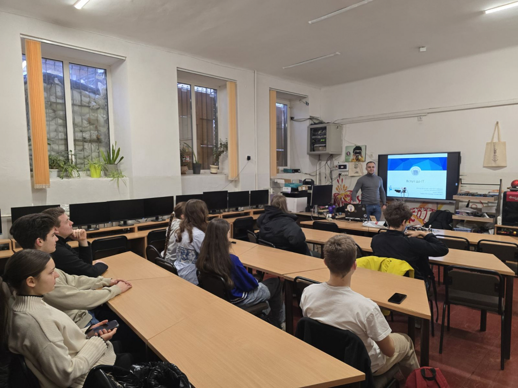 Фото з Днів Політехніки в ліцеї