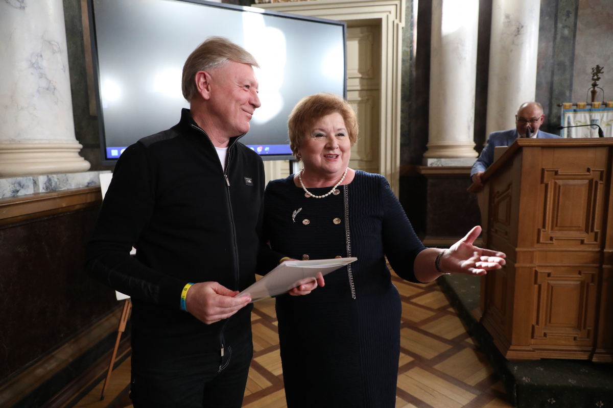 Фото з конференції профспілки