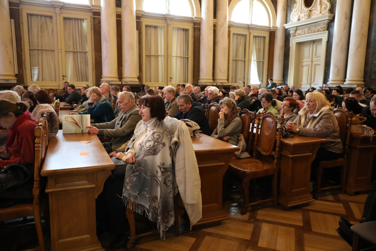 Фото з конференції профспілки
