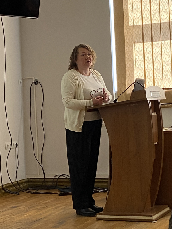 Фото із заходу