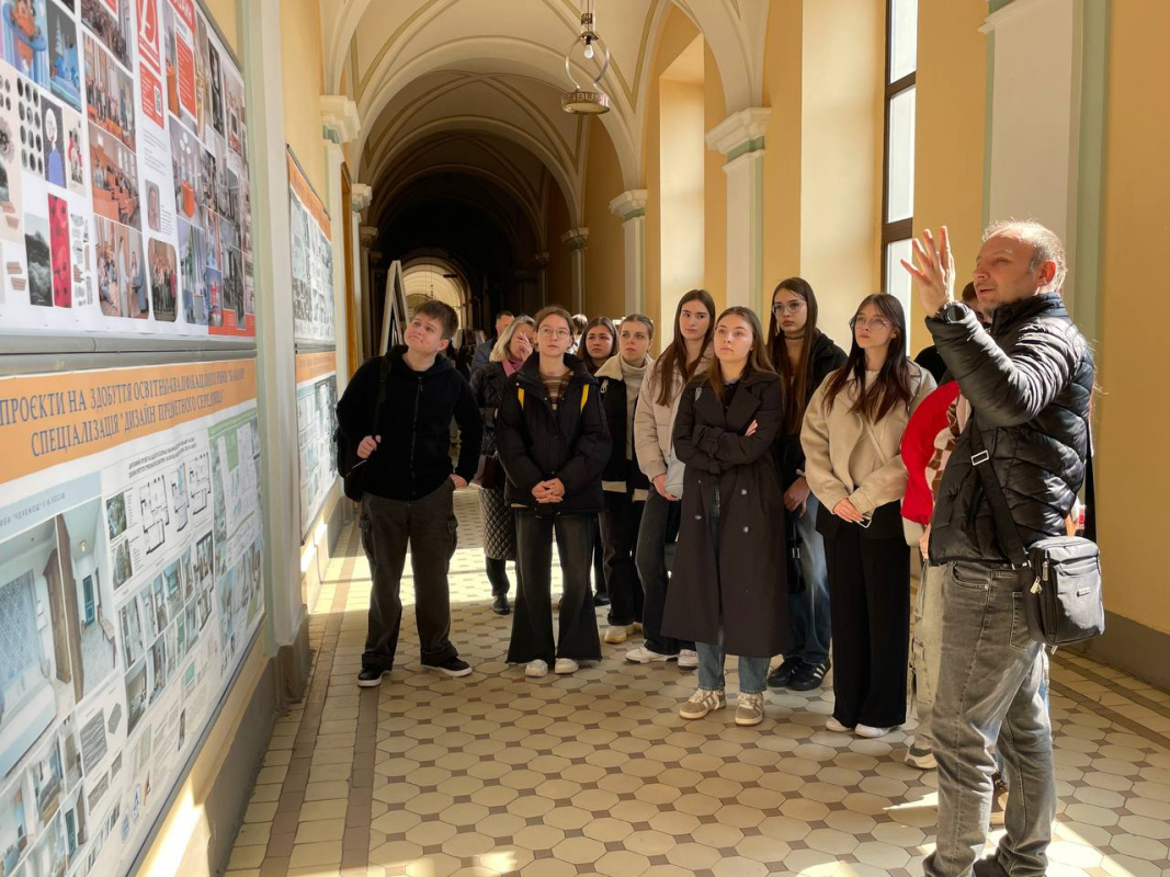 Фото із Дня відкритих дверей