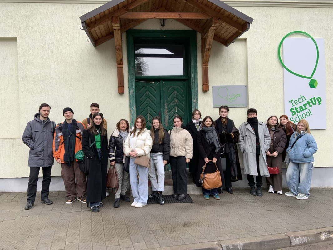 Фото з відвідин Tech StartUp School