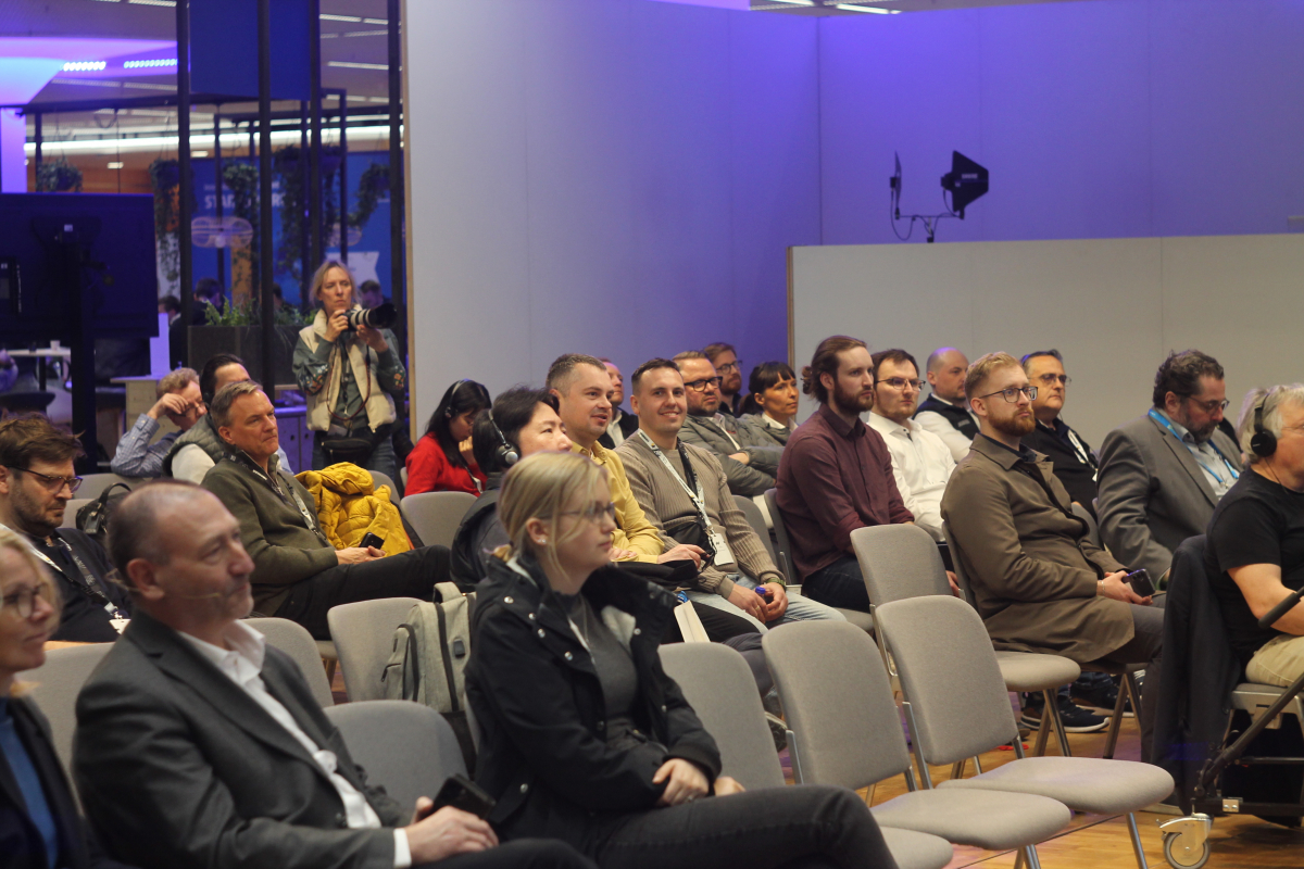 Фото з виставки у Німеччині