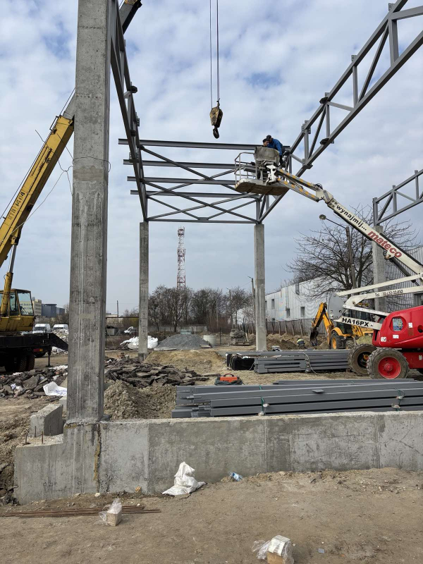 Фото з відвідин будівництва