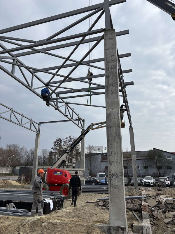 Фото з відвідин будівництва