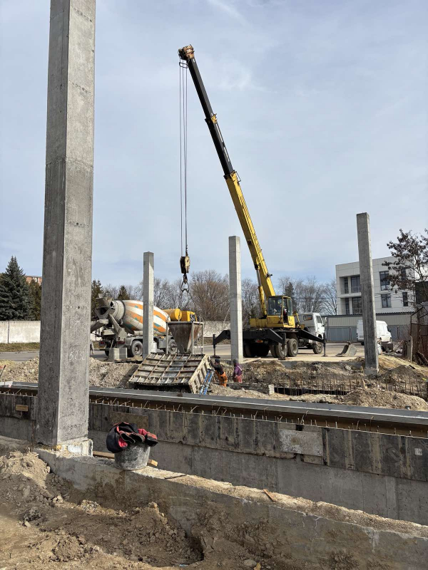 Фото з відвідин будівництва