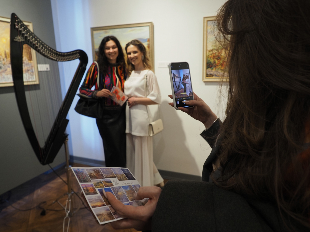 Фото з відкриття виставки