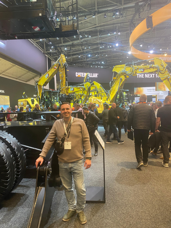 Фото з виставки у Німеччині