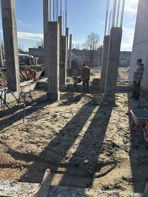 Фото з відвідин будівництва