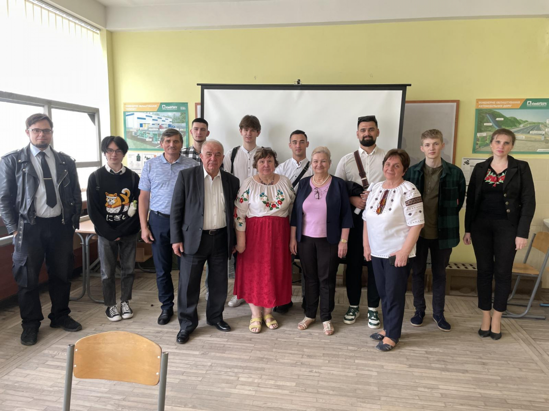 Любов Салійчук із колегами