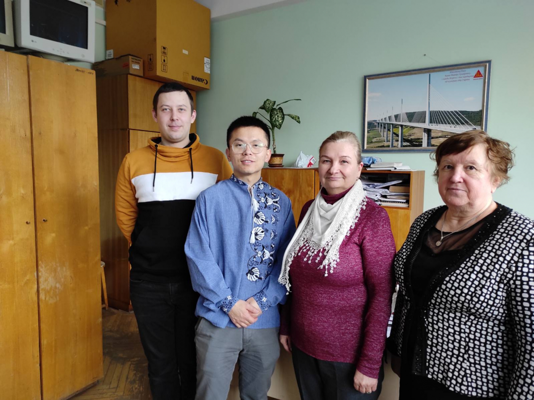 Любов Салійчук із колегами