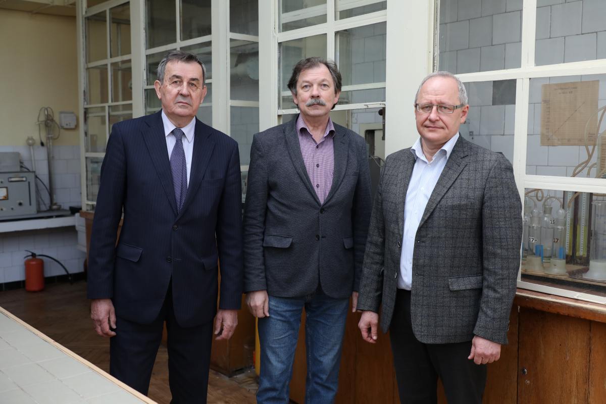 Викладачі кафедри ХТНР