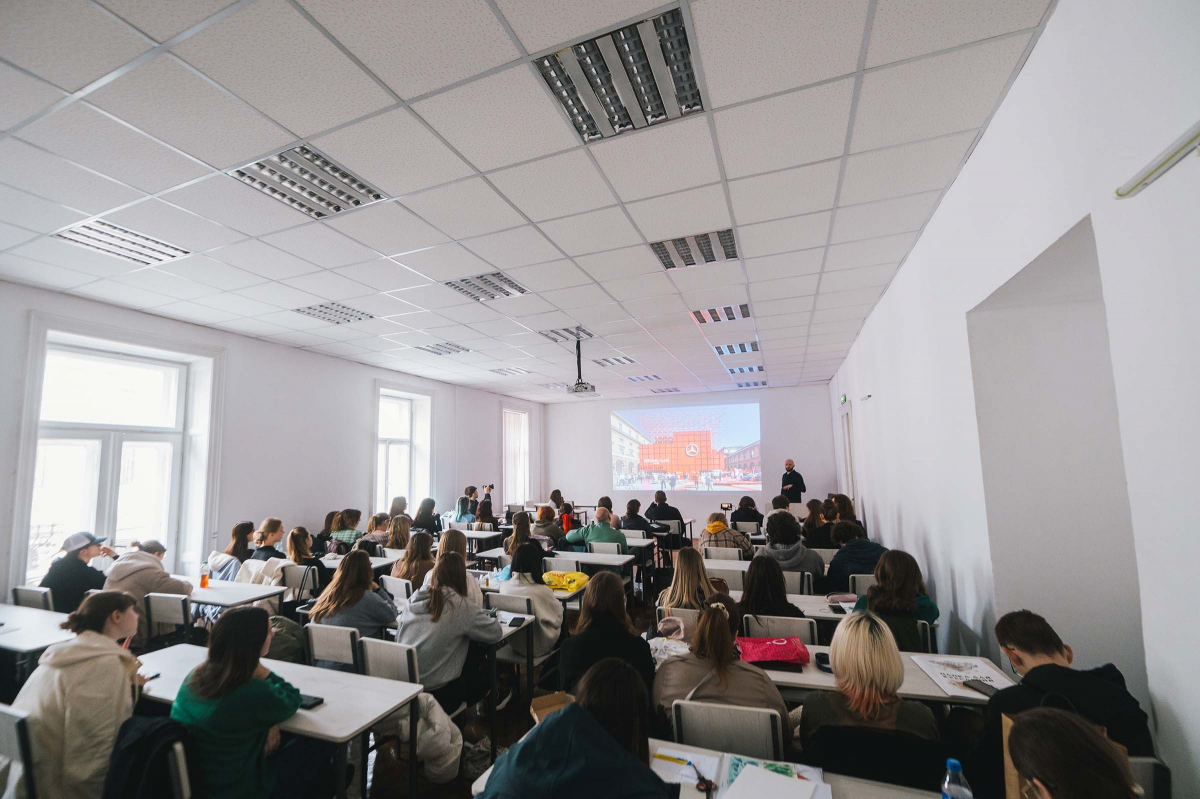 Фото з лекції