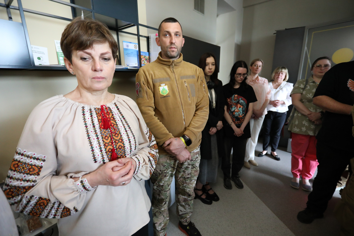 Фото із заходу