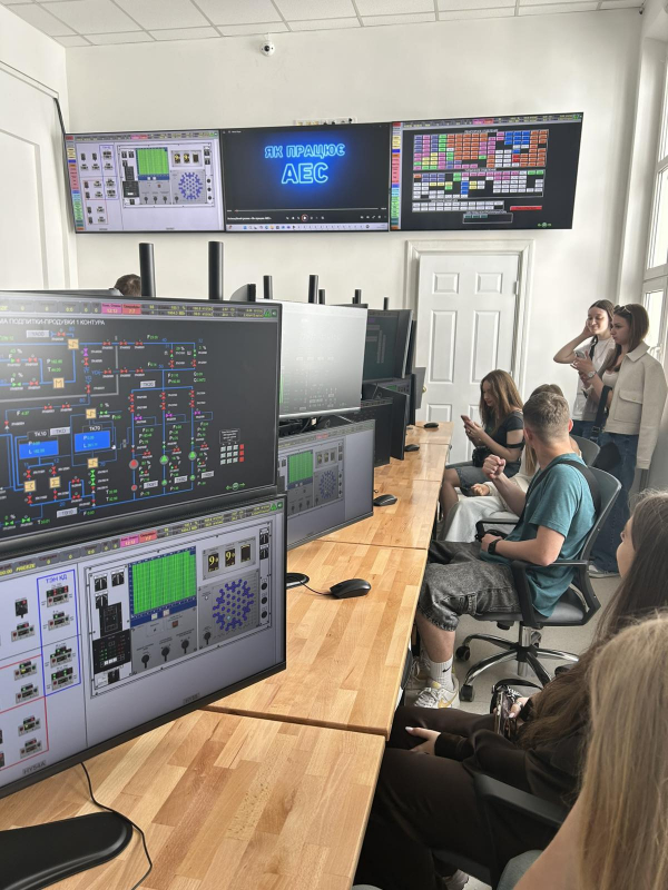 Фото із Дня відкритих дверей