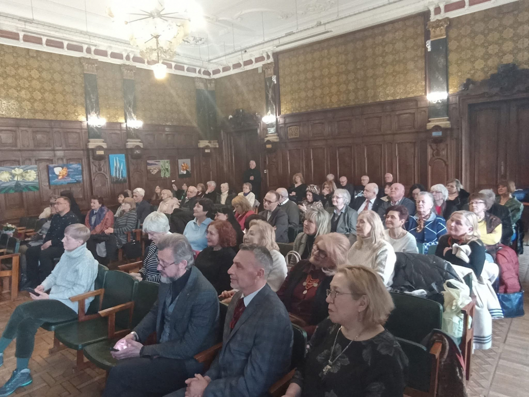 Фото з урочистої академії