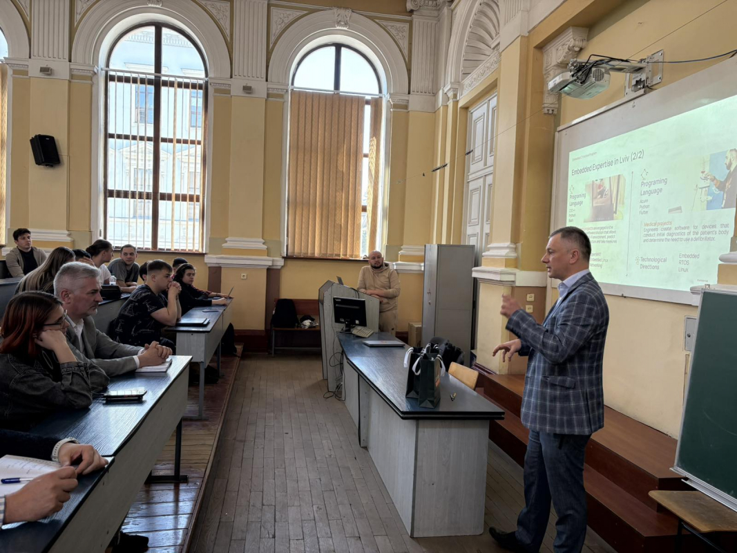 Фото із зустрічі у Львівській політехніці