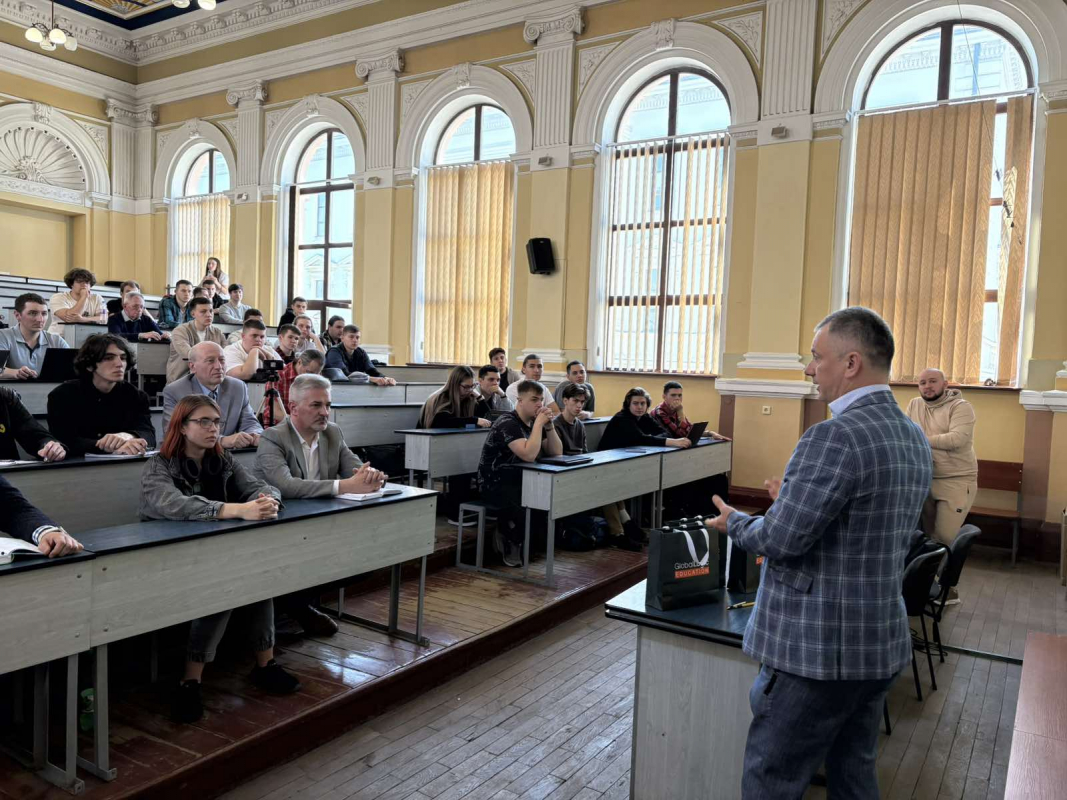 Фото із зустрічі у Львівській політехніці