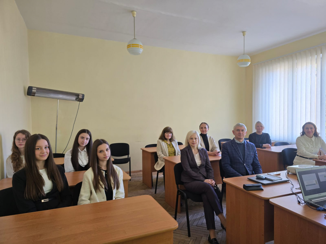 Фото із круглого столу