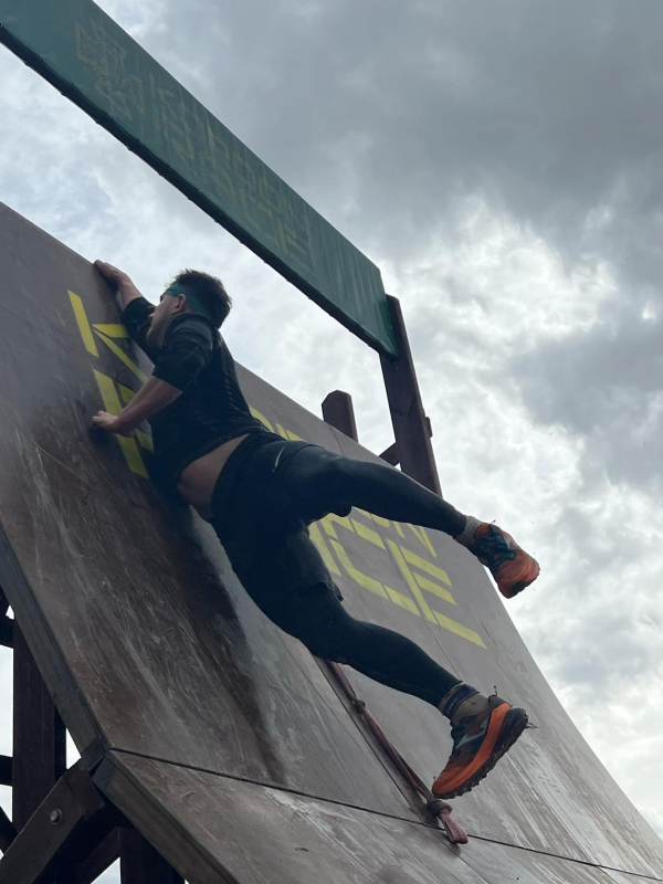 Фото із заходу